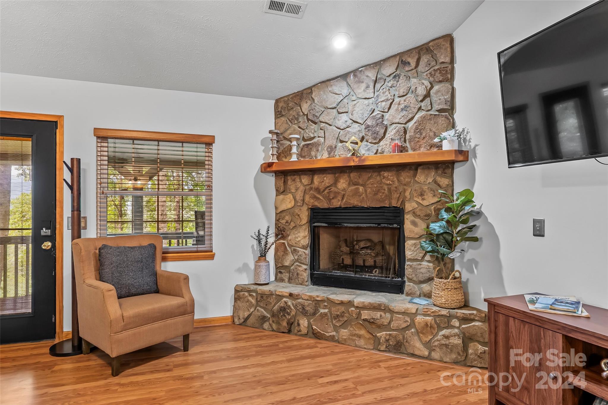 128 Pony, Waynesville NC 28785 Sold Property