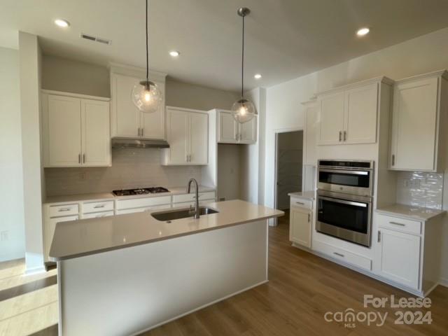5846 Coulee, Charlotte NC 28215 Sold Property