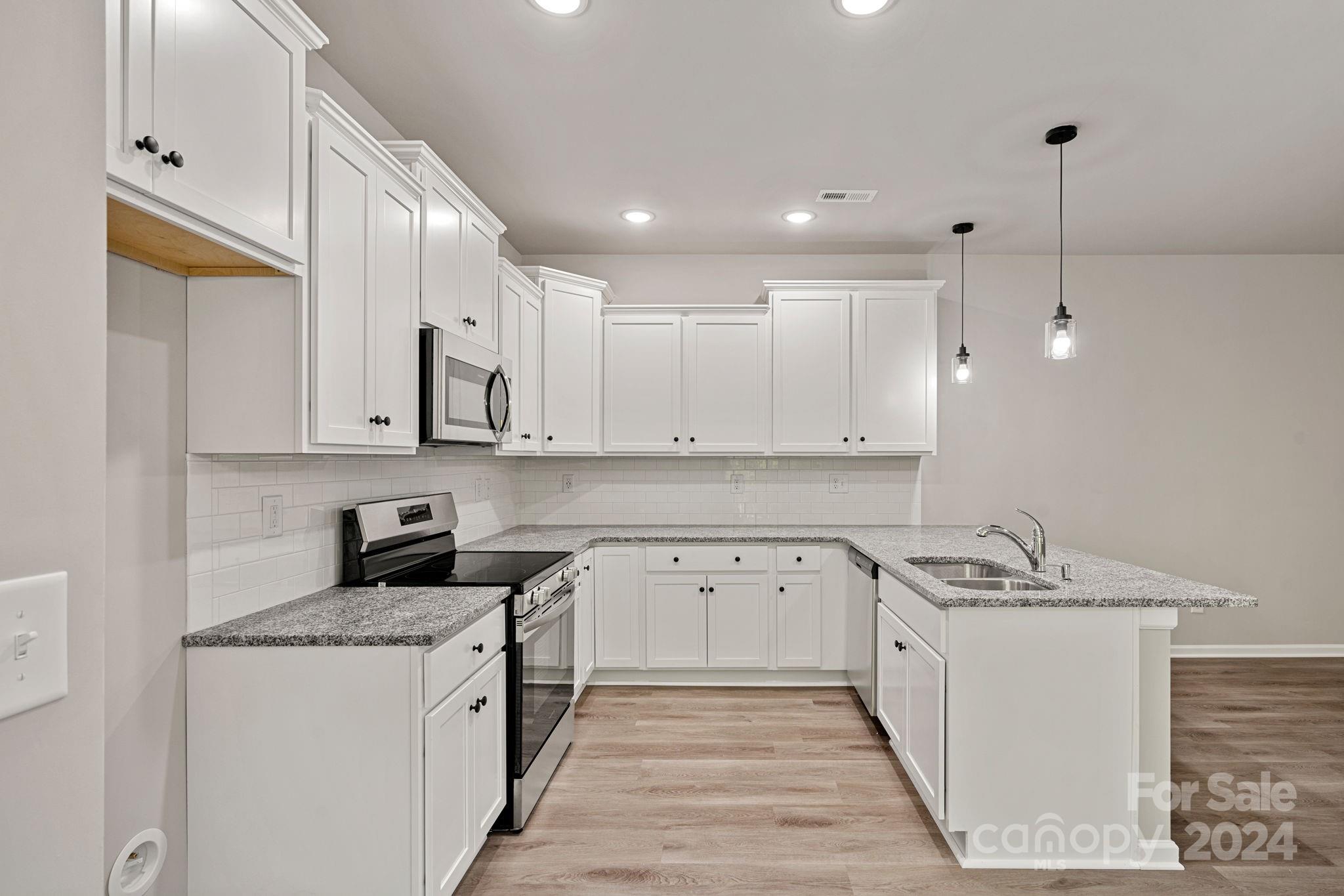 6209 Balham, Charlotte NC 28215 Sold Property