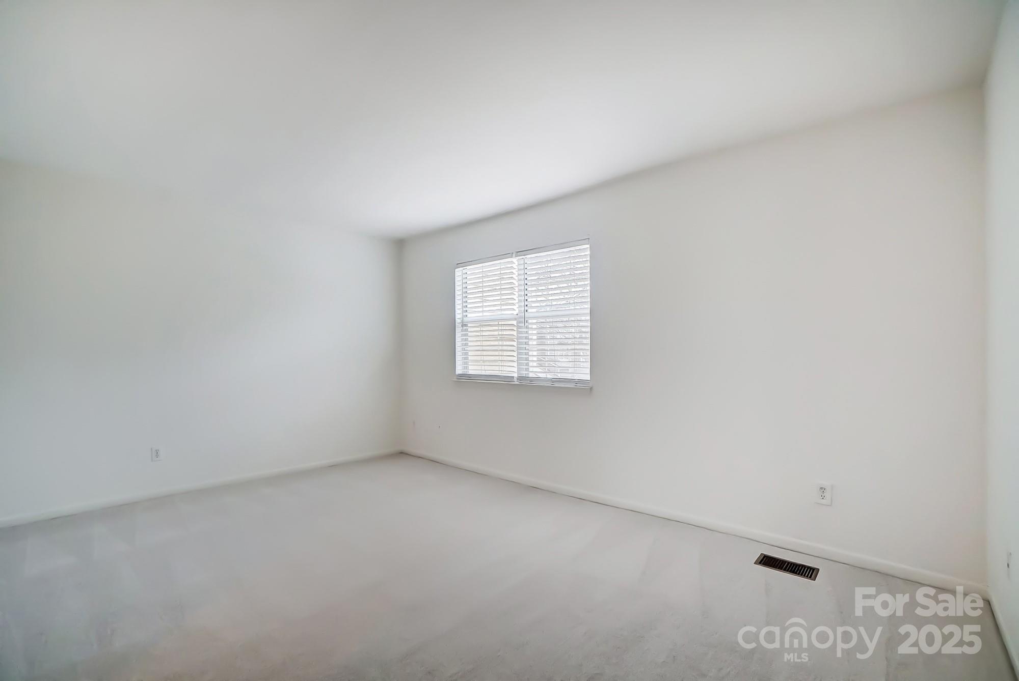 6102 Heath Ridge UNIT G Charlotte Sold Property