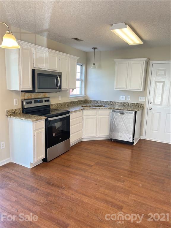 4621 Avalon Forest, Charlotte NC 28269 Sold Property