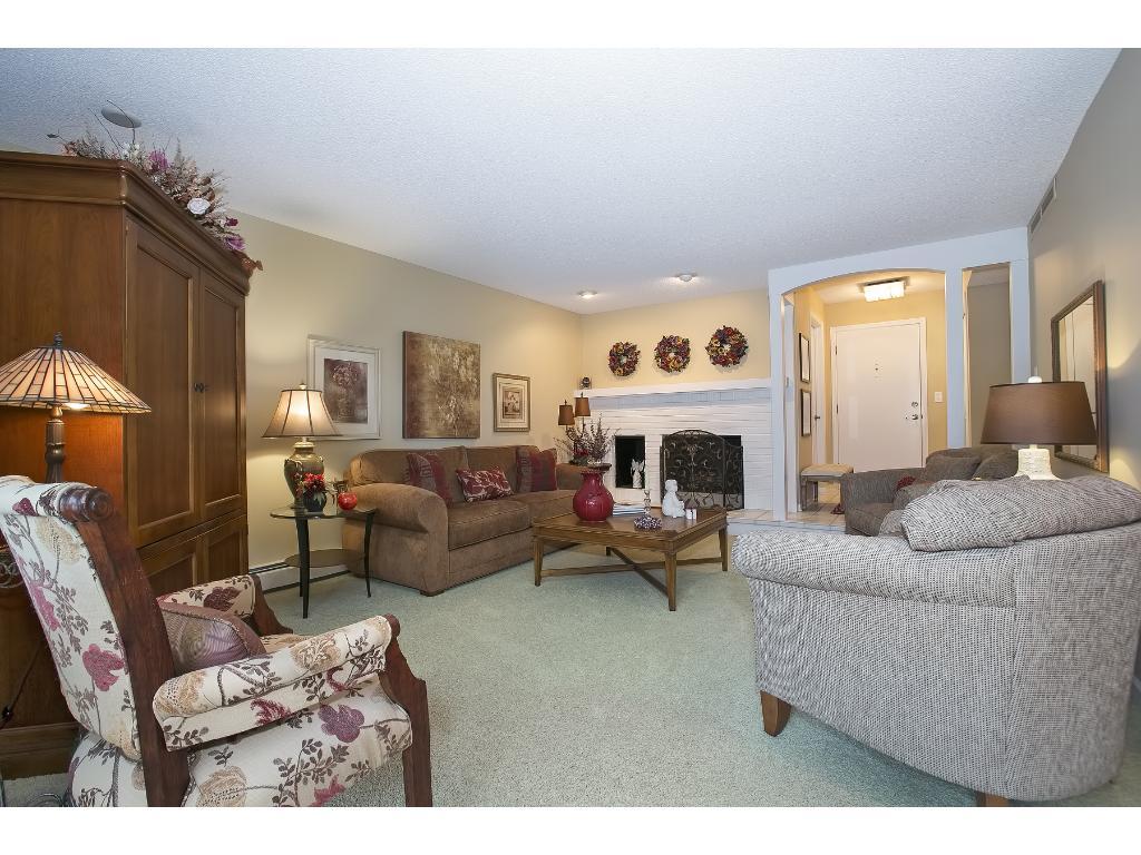 6105 Lincoln UNIT 130, Edina MN 55436 Sold Property