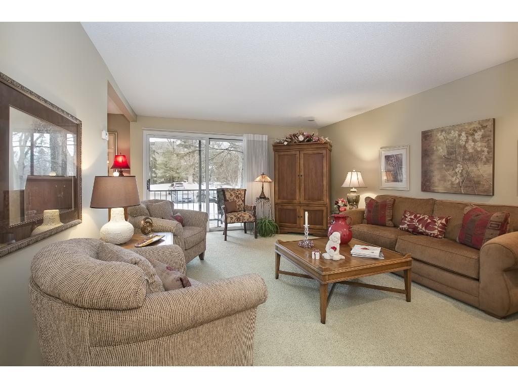 6105 Lincoln UNIT 130, Edina MN 55436 Sold Property