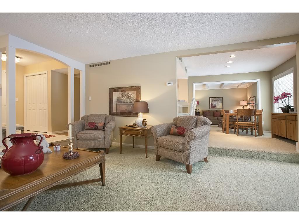 6105 Lincoln UNIT 130, Edina MN 55436 Sold Property