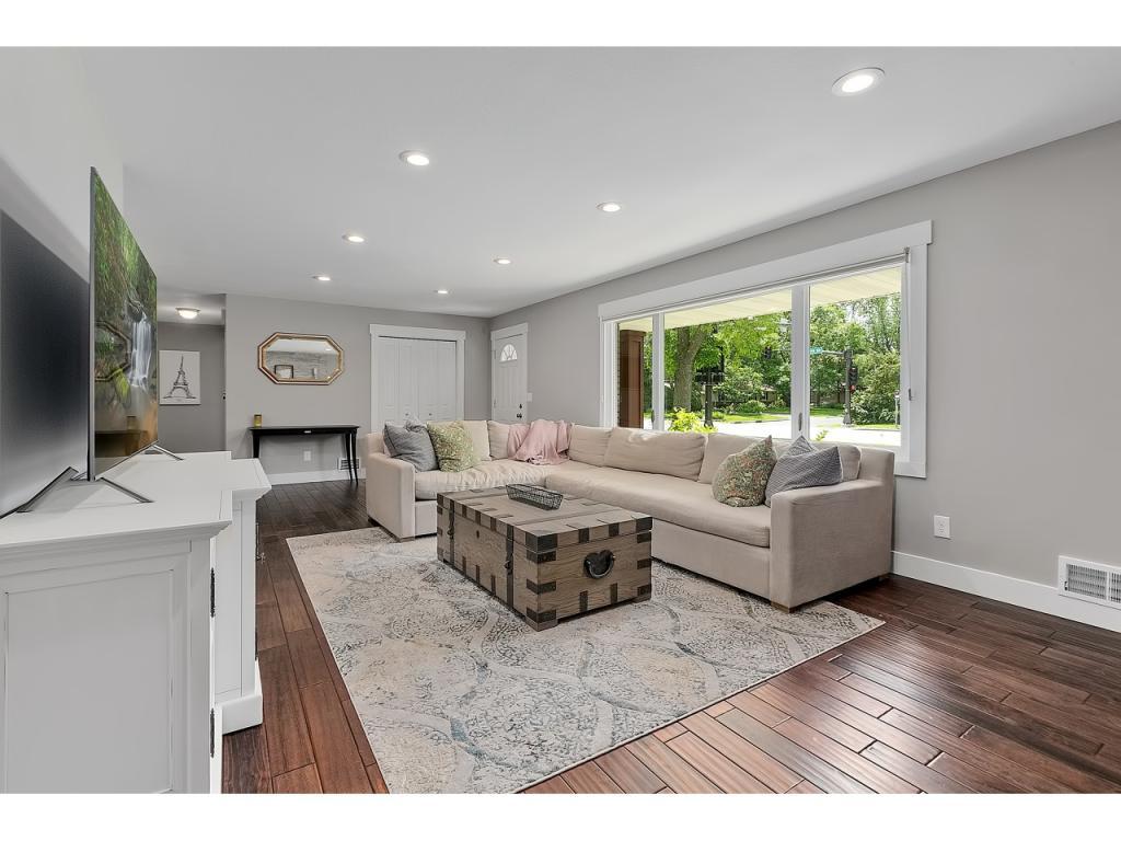 4700 70th, Edina MN 55435 Sold Property