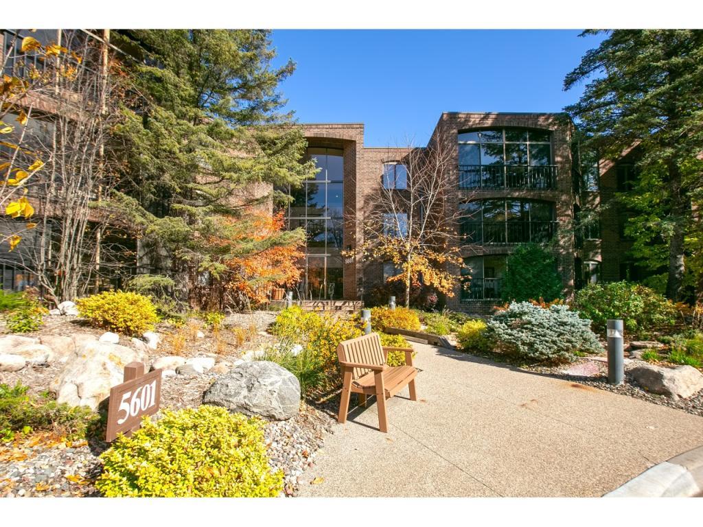 5601 Dewey Hill UNIT 204, Edina MN 55439 Sold Property