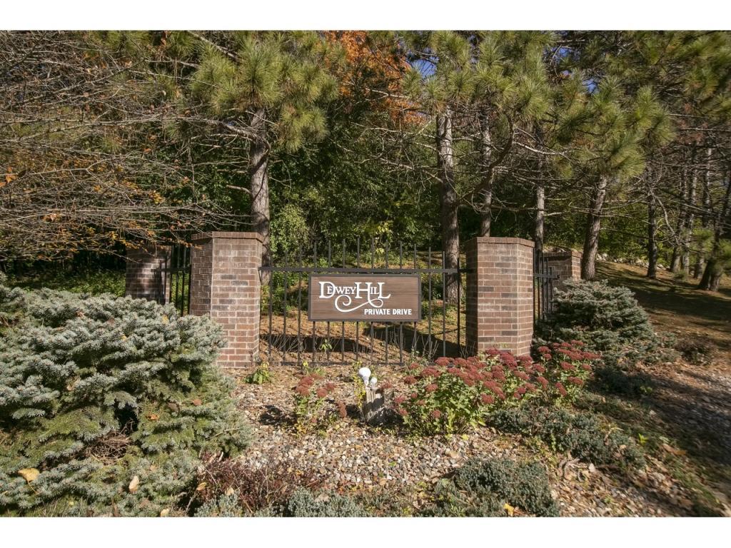5601 Dewey Hill UNIT 204, Edina MN 55439 Sold Property