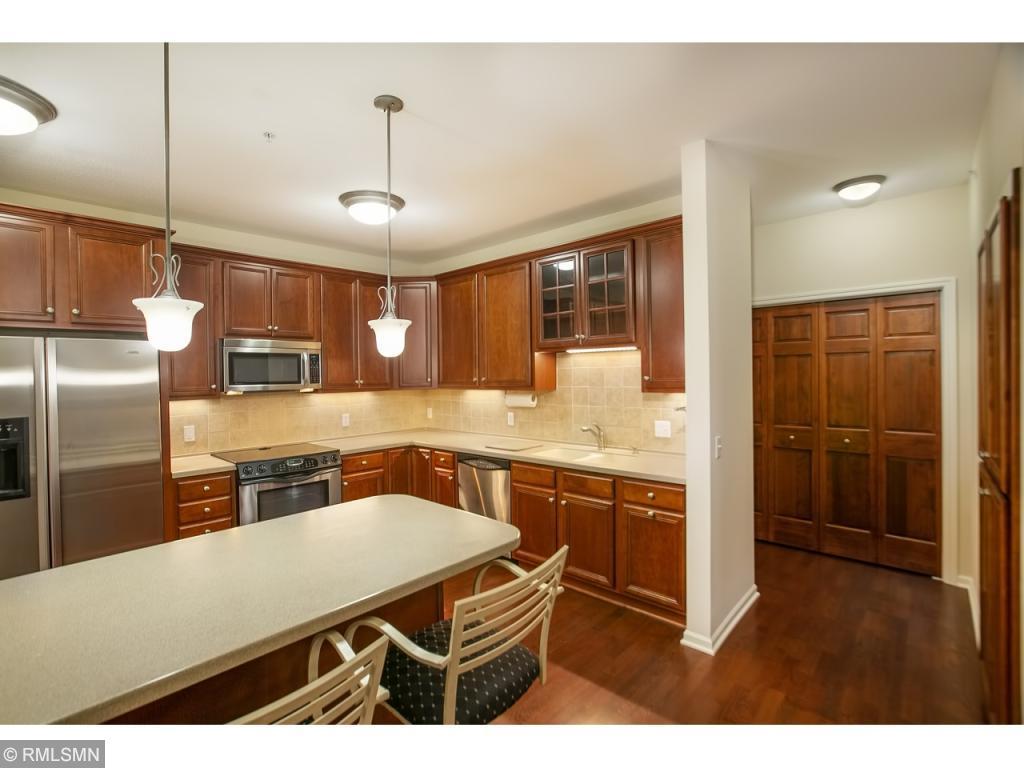 5250 Grandview UNIT 2202, Edina MN 55436 Sold Property