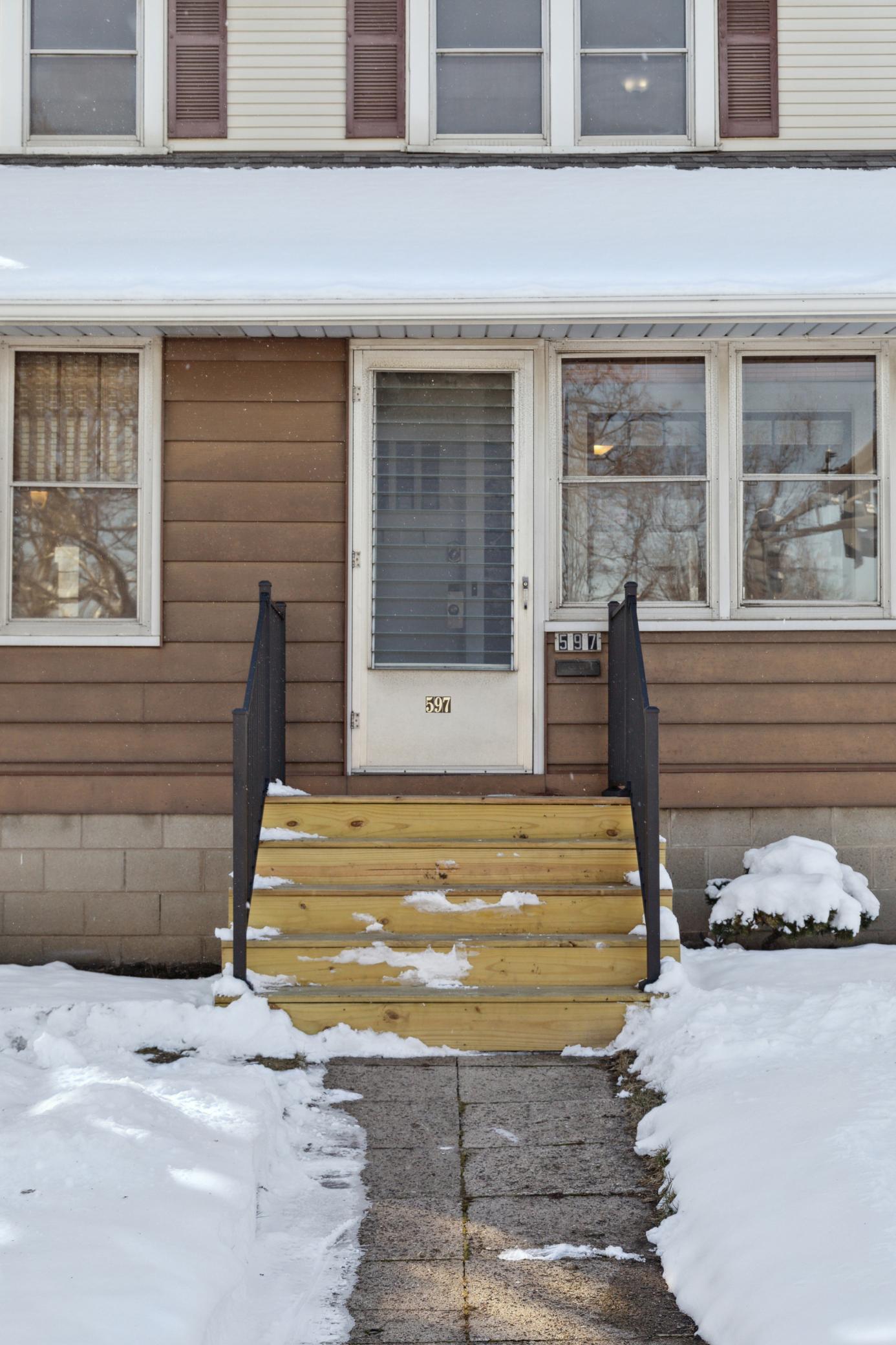 597 Lexington Saint Paul Sold Property