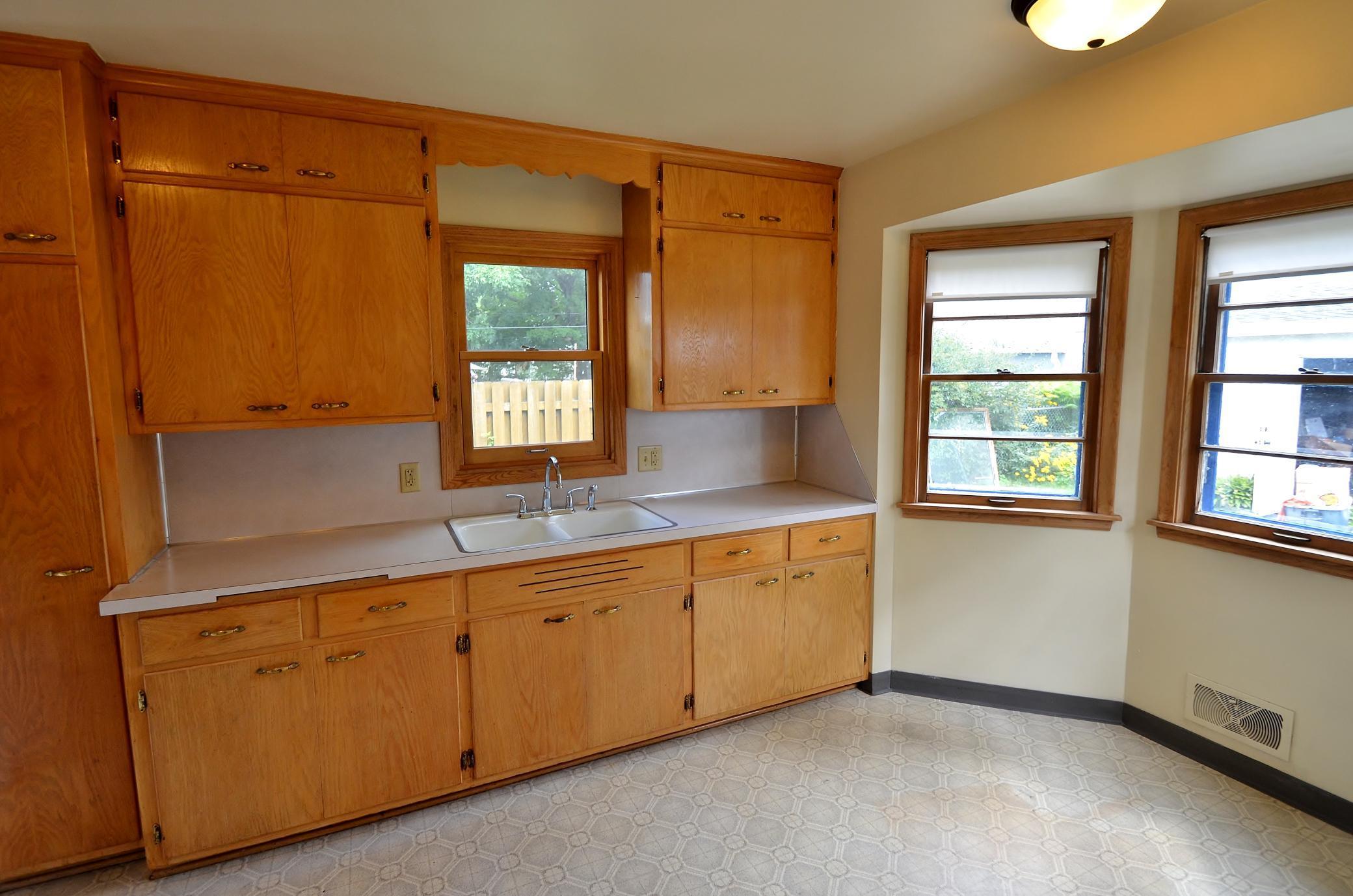 1586 Atlantic, Saint Paul MN 55106 Sold Property