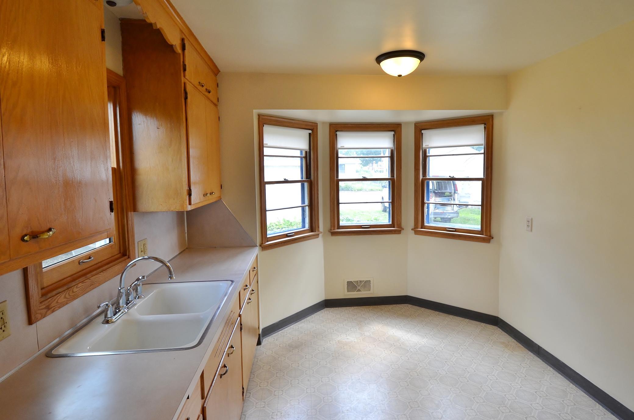 1586 Atlantic, Saint Paul MN 55106 Sold Property
