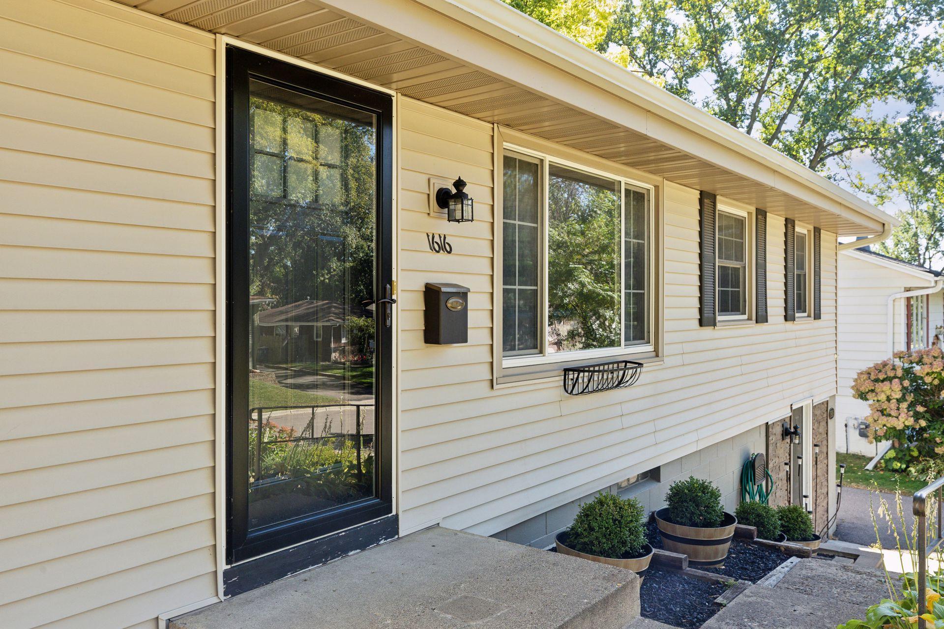 1616 Hillsboro Golden Valley Sold Property