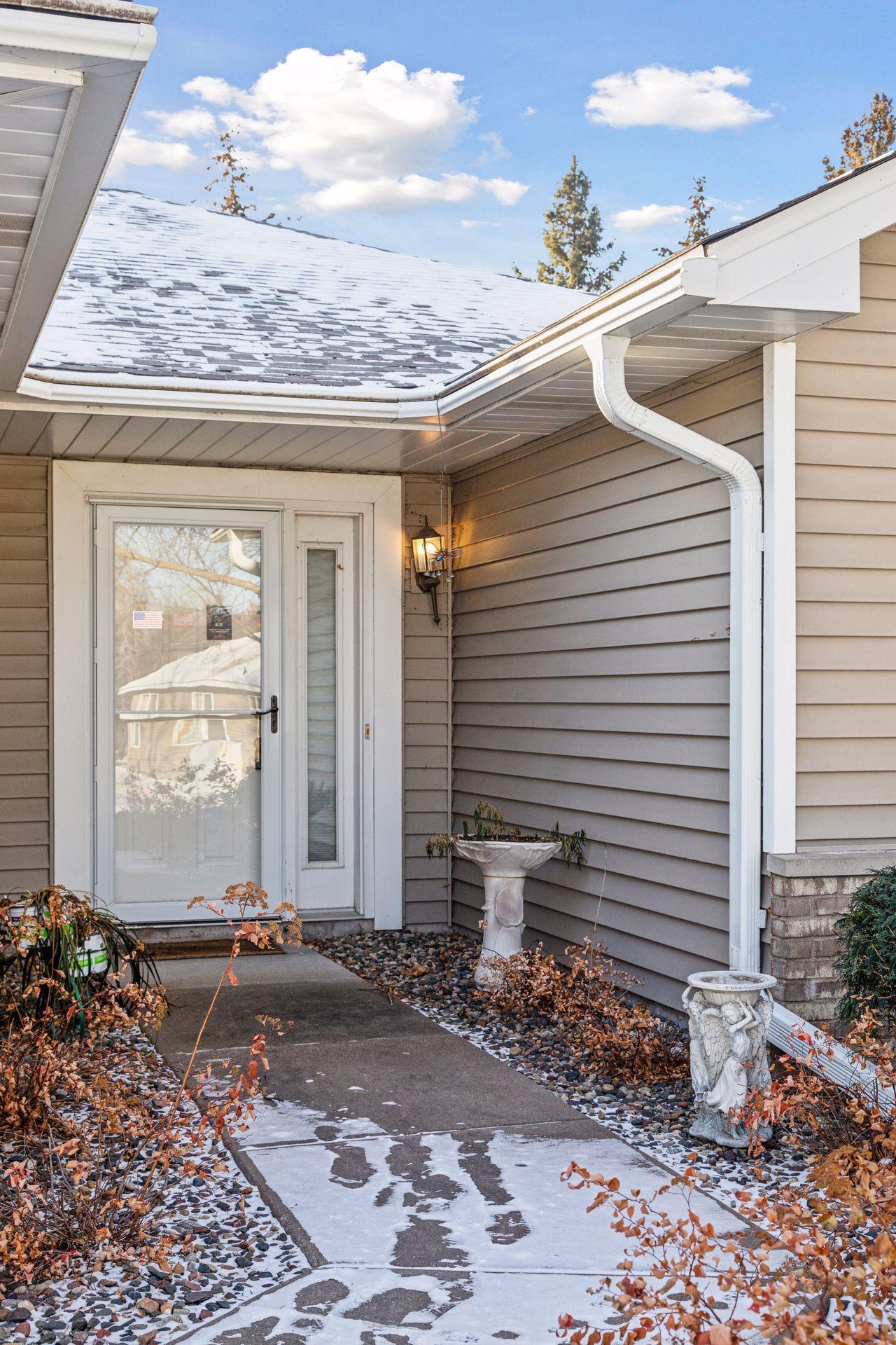 2419 Crestwood North Saint Paul Sold Property