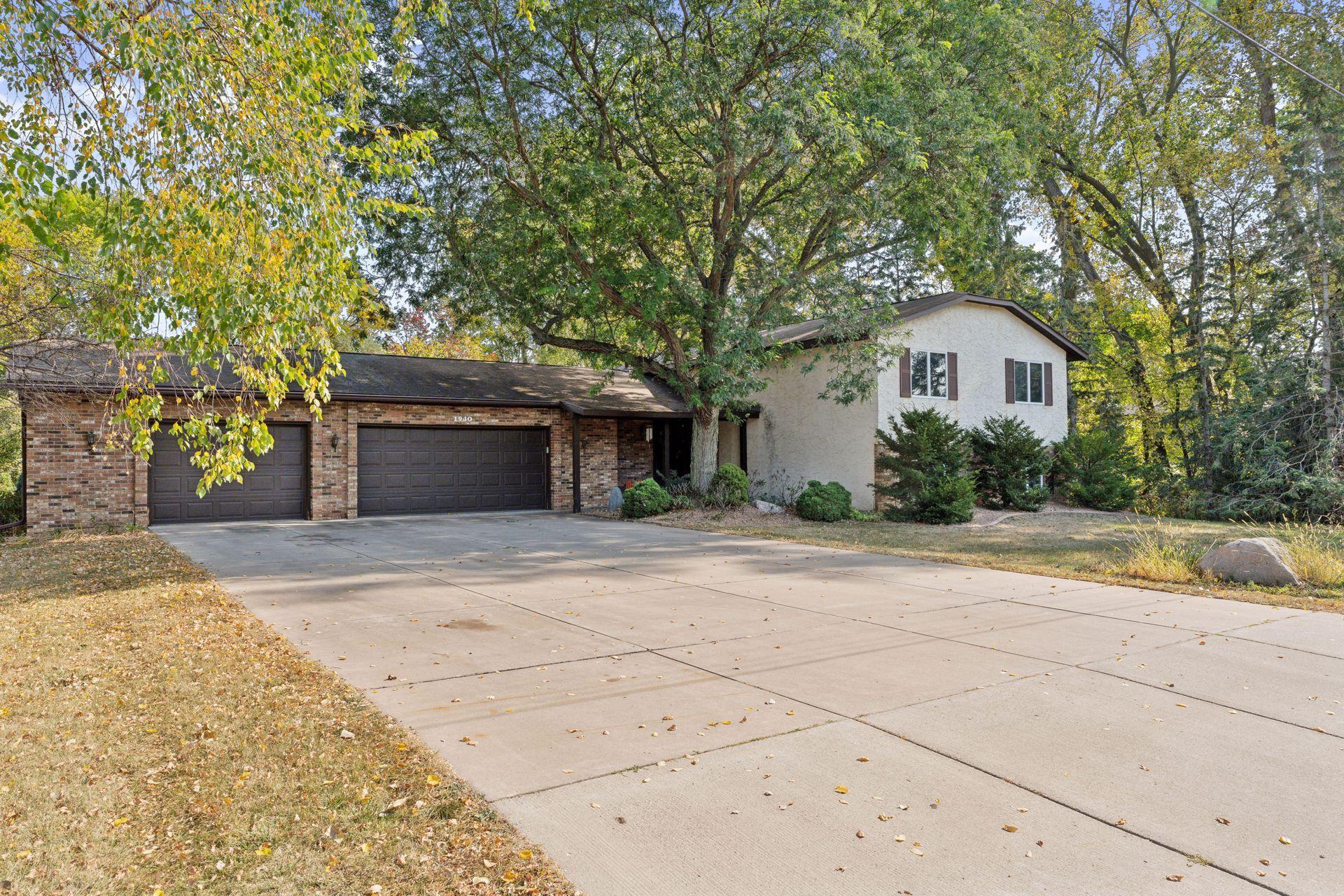 1940 Hunter Mendota Heights Sold Property