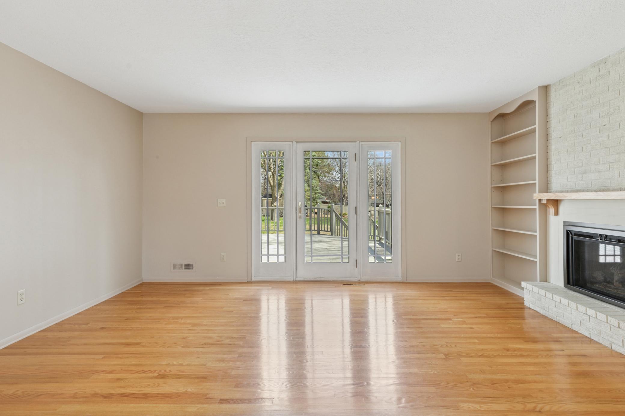 7119 Inskip Cottage Grove Sold Property