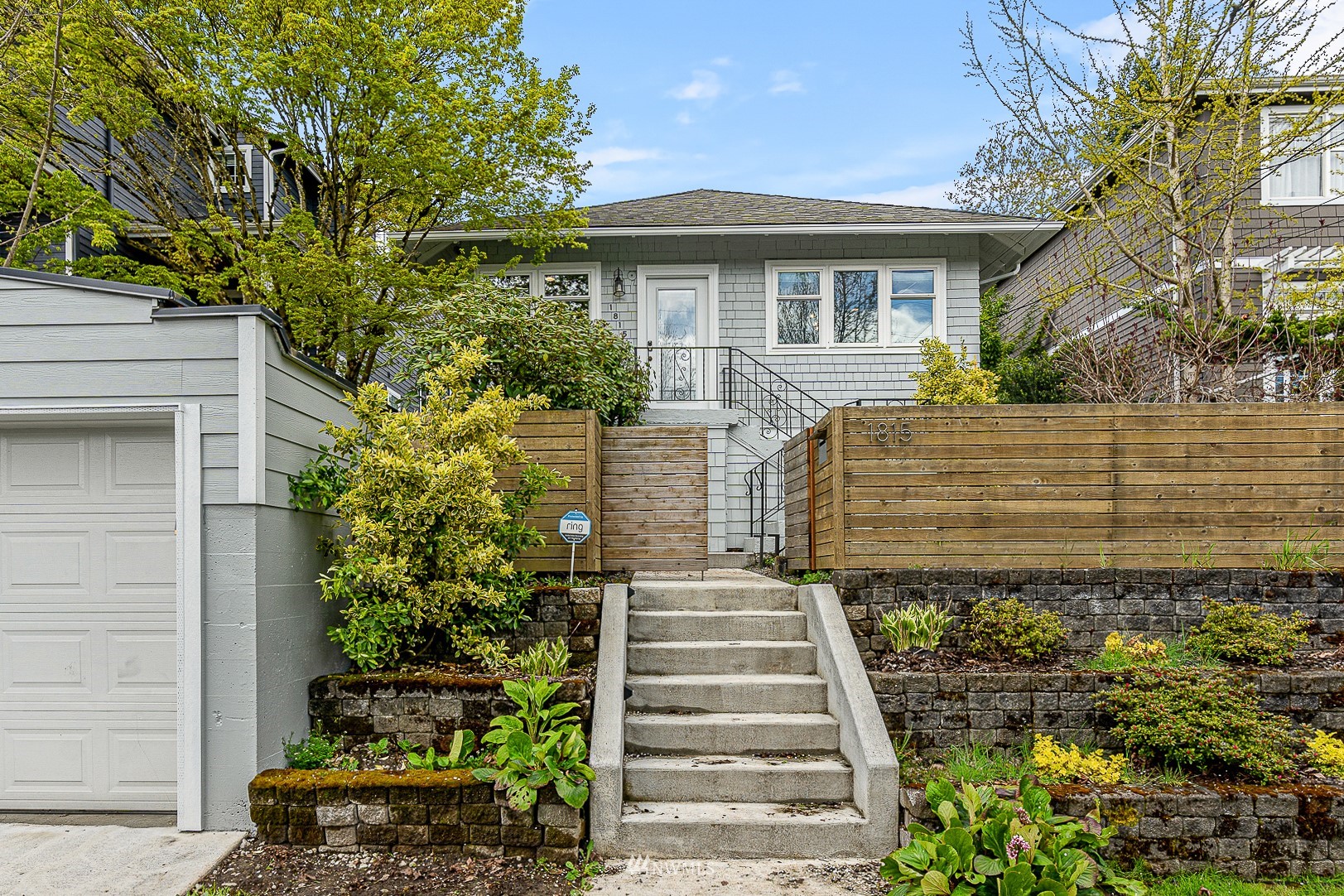 1815 Martin Luther King Jr. Way , Seattle, WA 98122 Sold Property