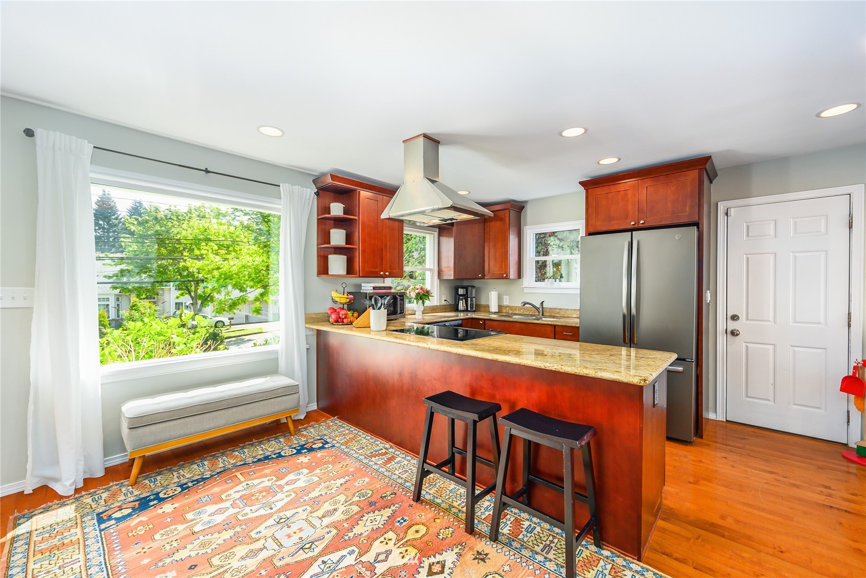 7301 16th Avenue SW, Seattle, WA 98106 Sold Property