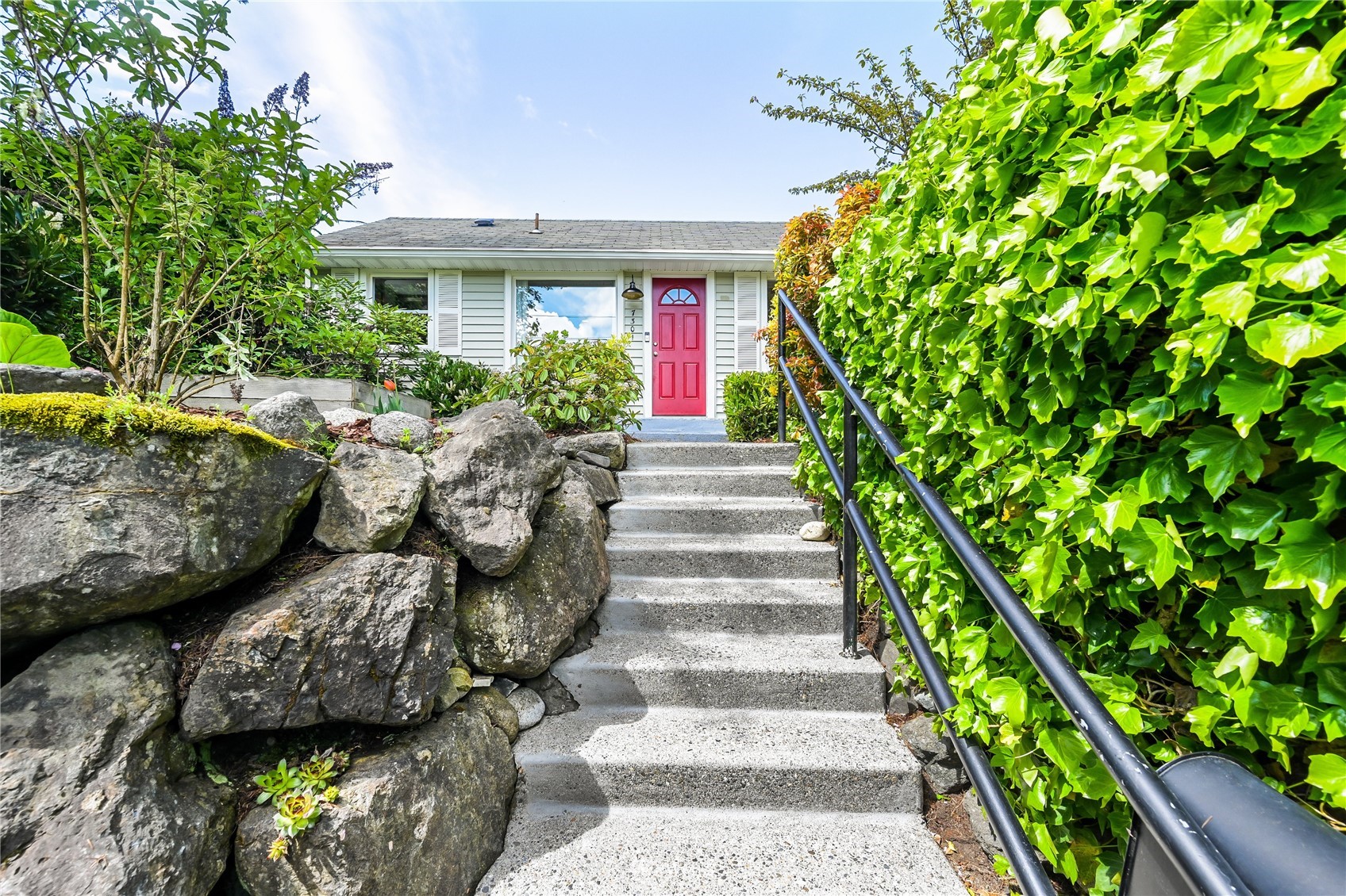 7301 16th Avenue SW, Seattle, WA 98106 Sold Property