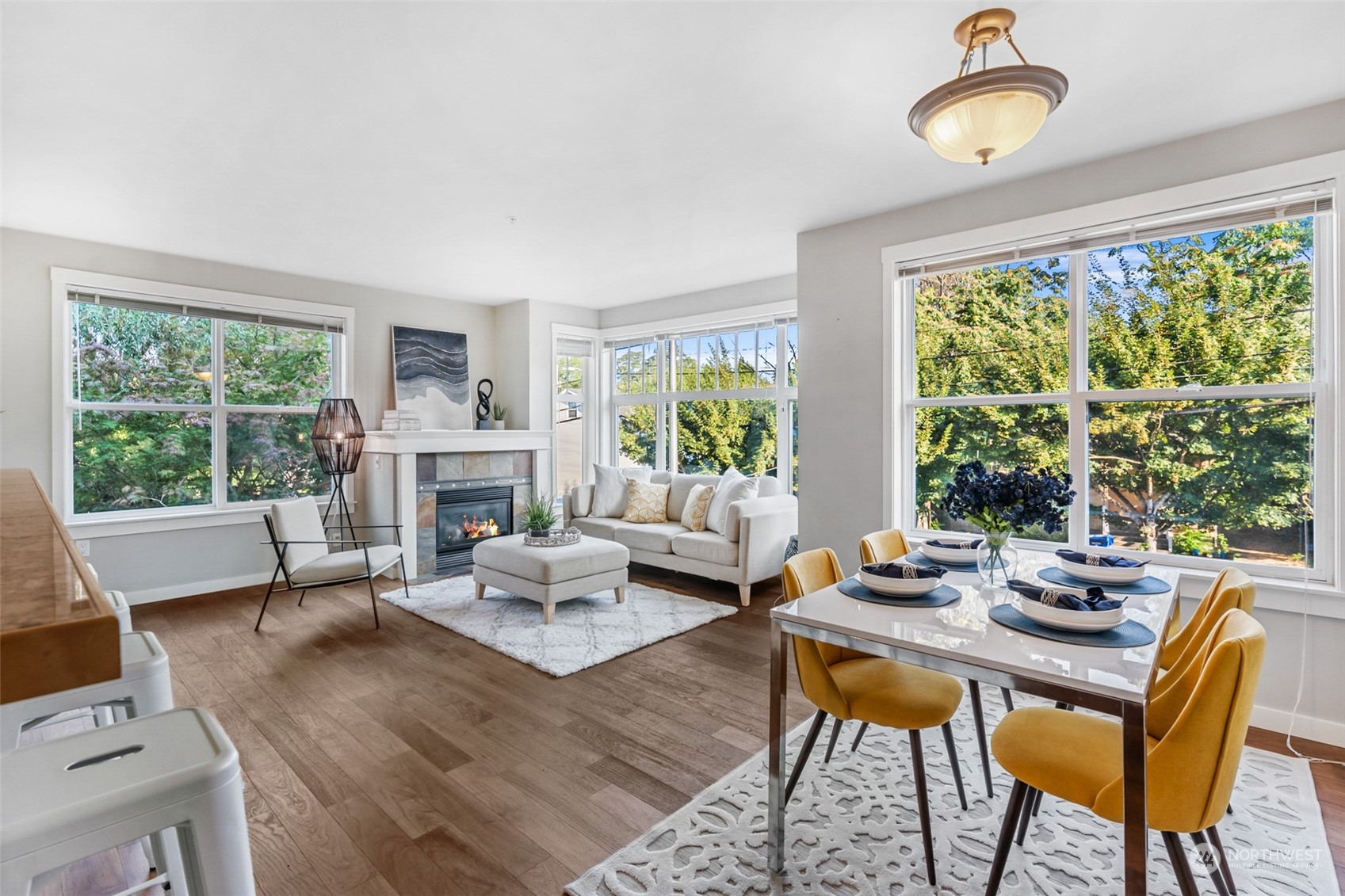 2901 NE Blakeley Street #305, Seattle, WA 98105-3161 Sold Property