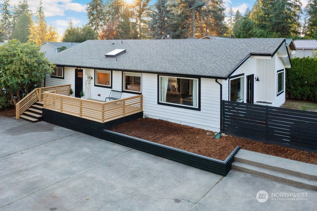 12028 NE 138th Place , Kirkland, WA 98034-2119 Sold Property