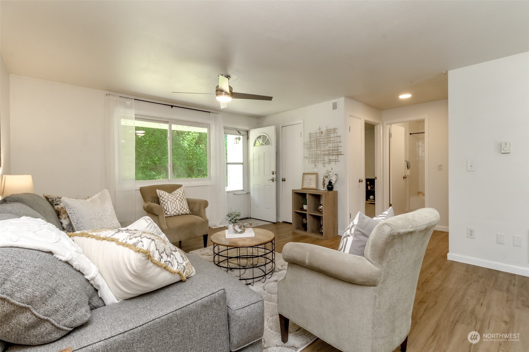 12325 Beverly Court SW UNIT 6-D, Lakewood, WA 98499 Sold Property