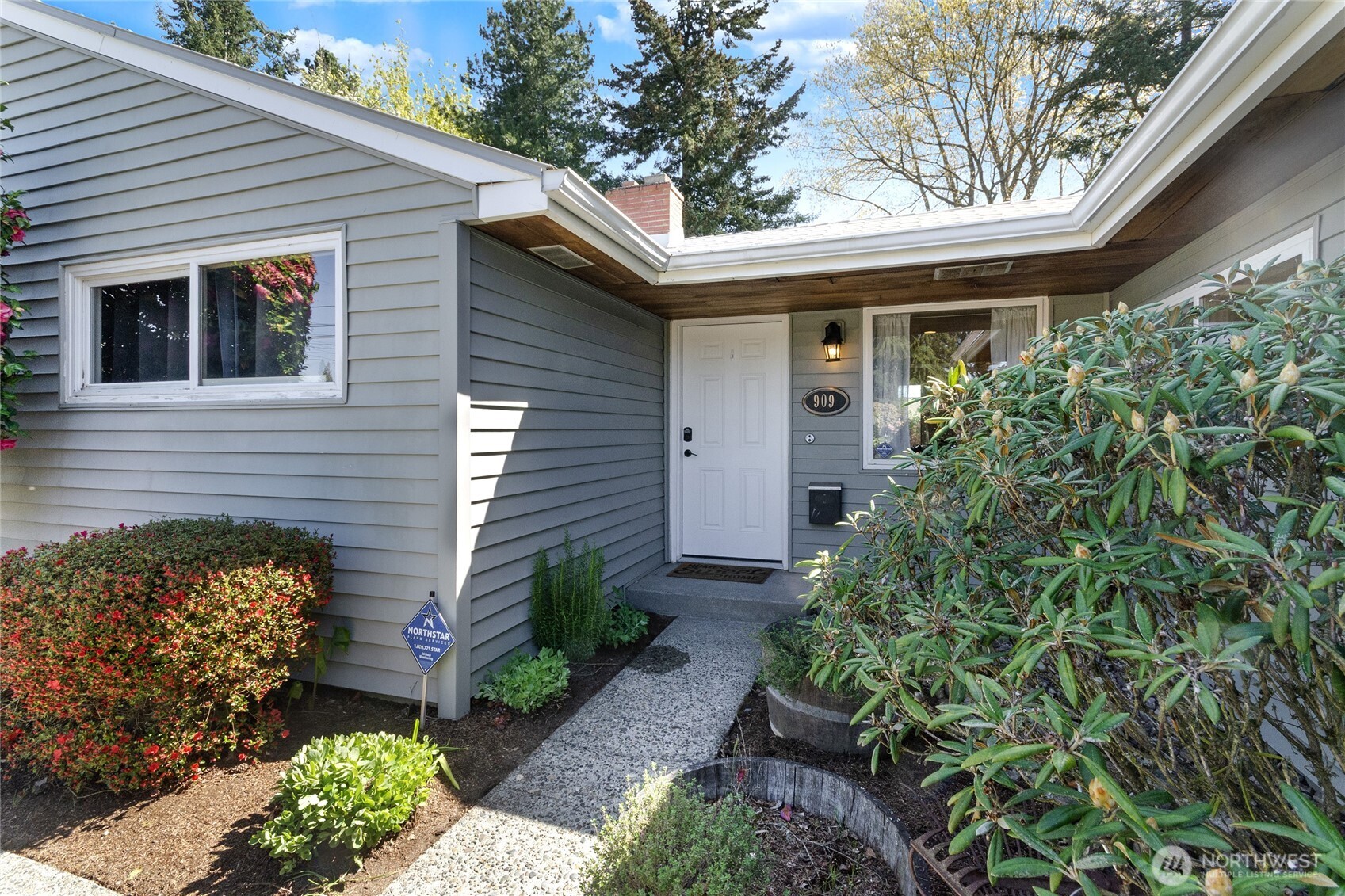 909 N Villard Street , Tacoma, WA 98406 Sold Property