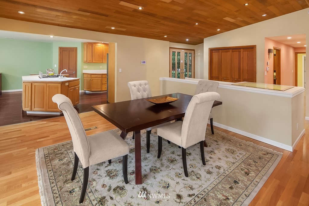 20525 SE 26th Street , Sammamish, WA 98075 Sold Property