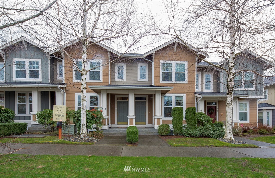 7732 Fairway Avenue SE UNIT 203, Snoqualmie, WA 98065 Sold Property
