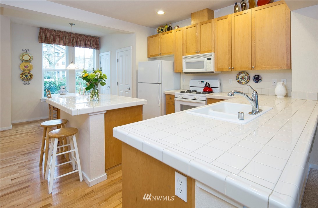 7732 Fairway Avenue SE UNIT 203, Snoqualmie, WA 98065 Sold Property