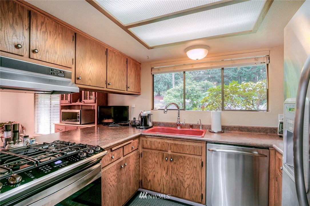 21416 SE 16TH Place , Sammamish, WA 98075 Sold Property