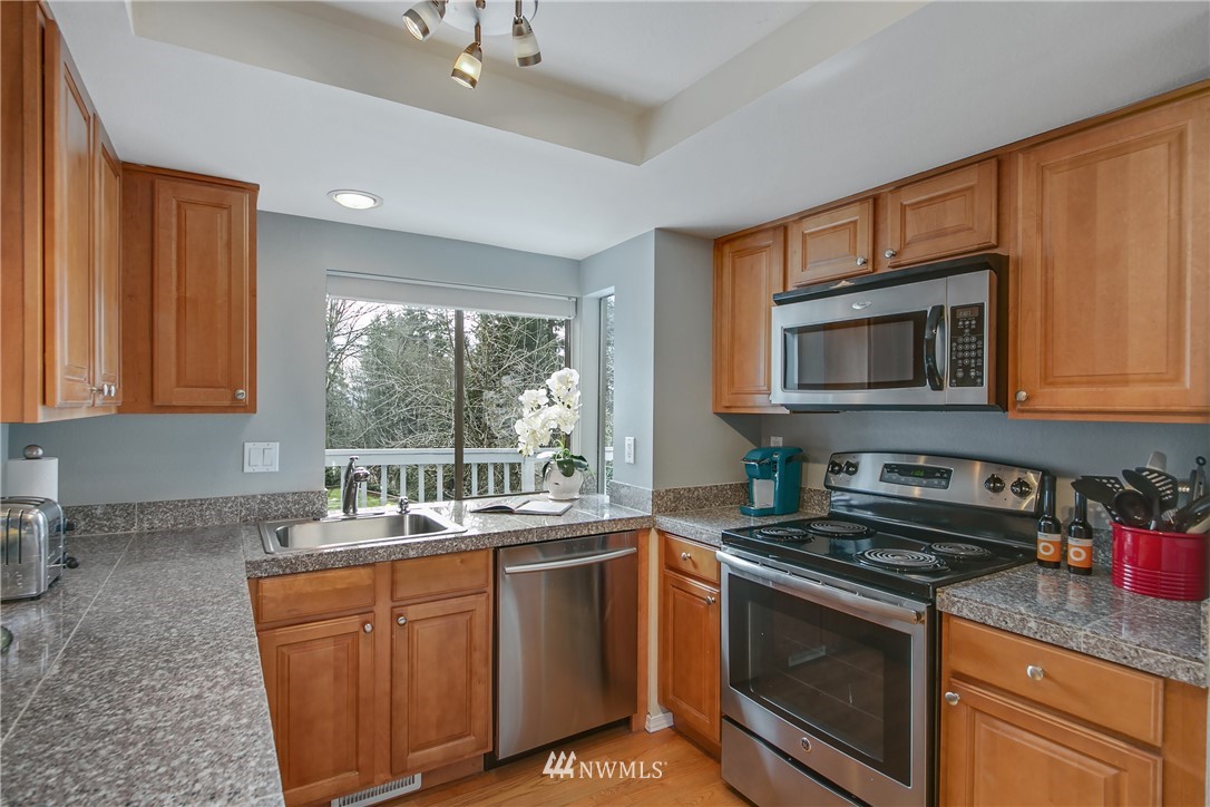 9727 159th Place NE, Redmond, WA 98052 Sold Property