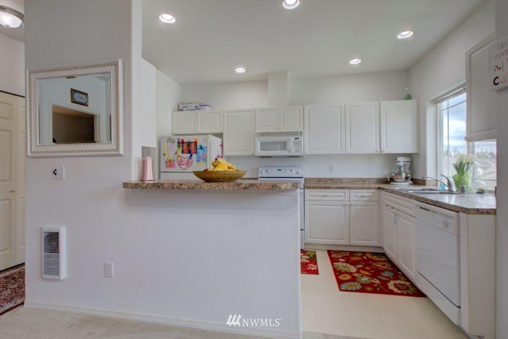 10025 W 9TH Avenue UNIT F201, Everett, WA 98204 Sold Property