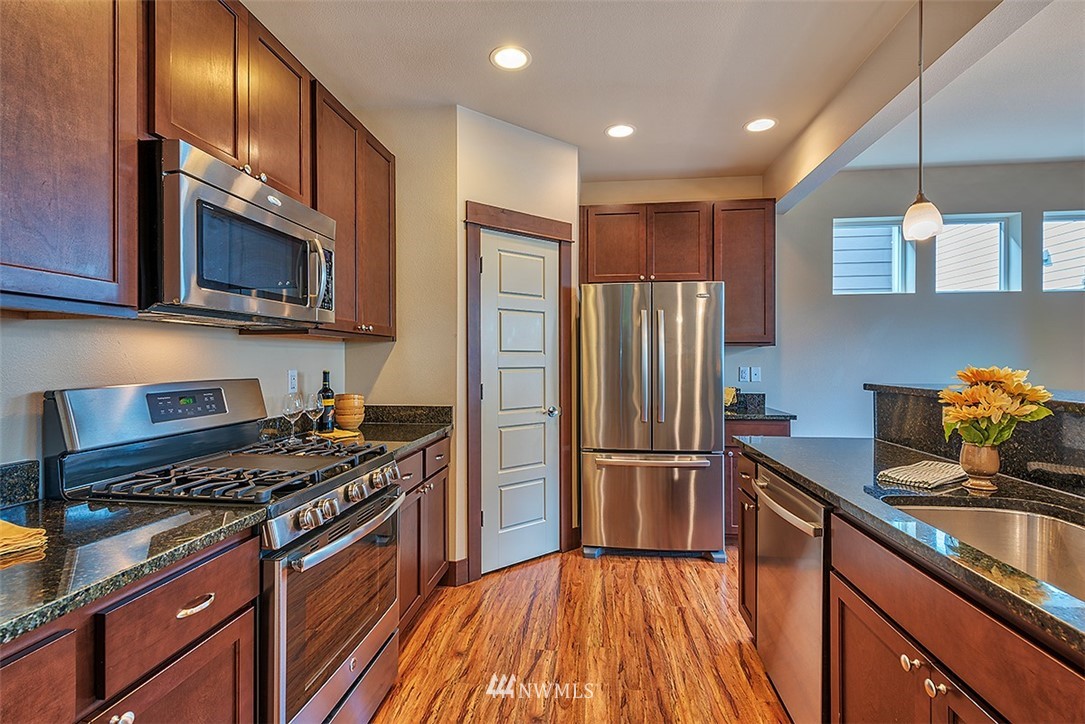 409 203rd Place SE, Bothell, WA 98012 Sold Property