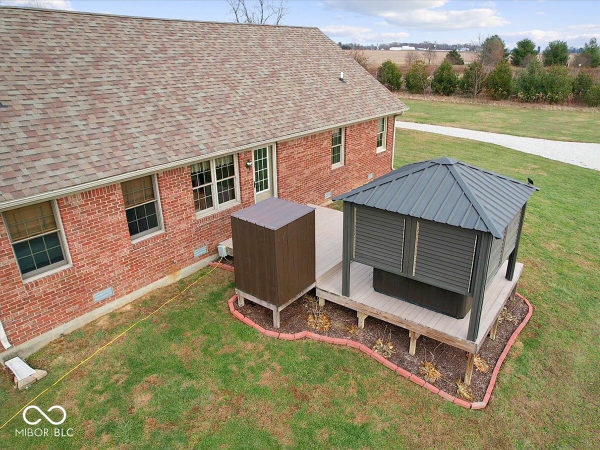 7053 Short Blue Shelbyville Sold Property