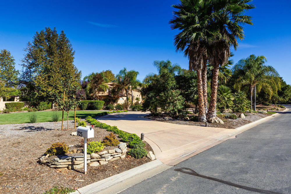 723 Oak Grove Court Sold Property