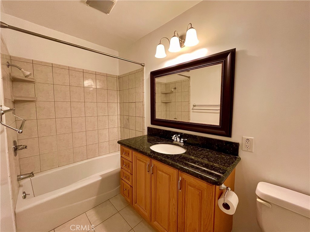 250 W Fairview Avenue 204 Sold Property