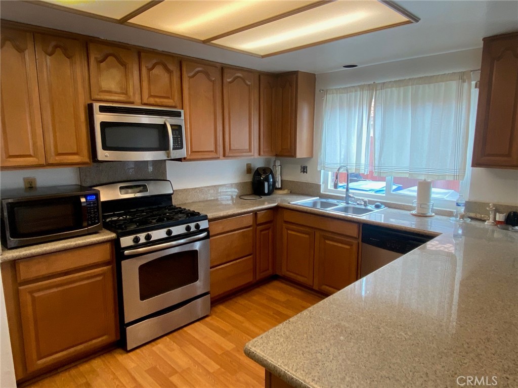 3333 Fairfield Avenue Sold Property