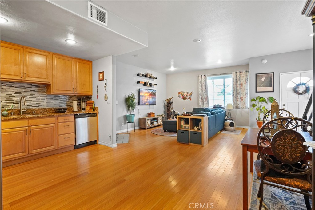 15801 Wyandotte Street 109 Sold Property