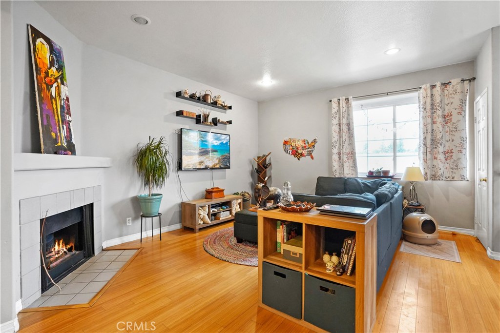 15801 Wyandotte Street 109 Sold Property