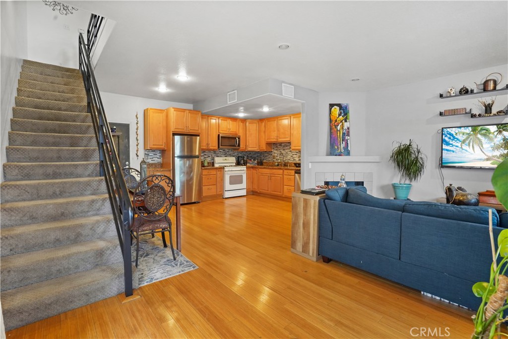 15801 Wyandotte Street 109 Sold Property