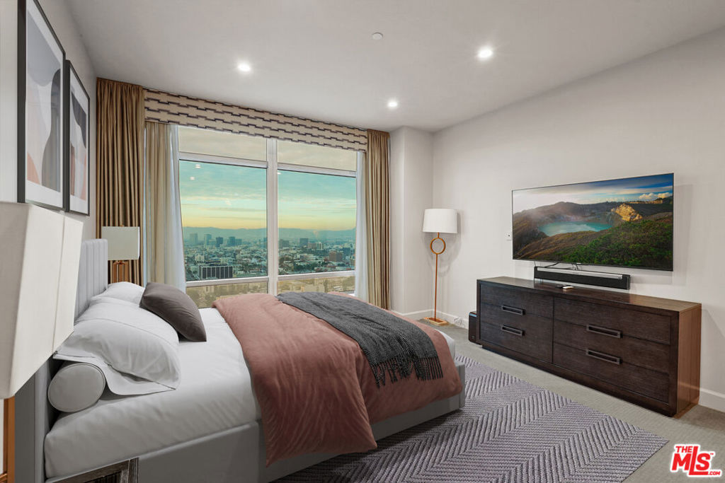 900 W Olympic Boulevard 35H Sold Property