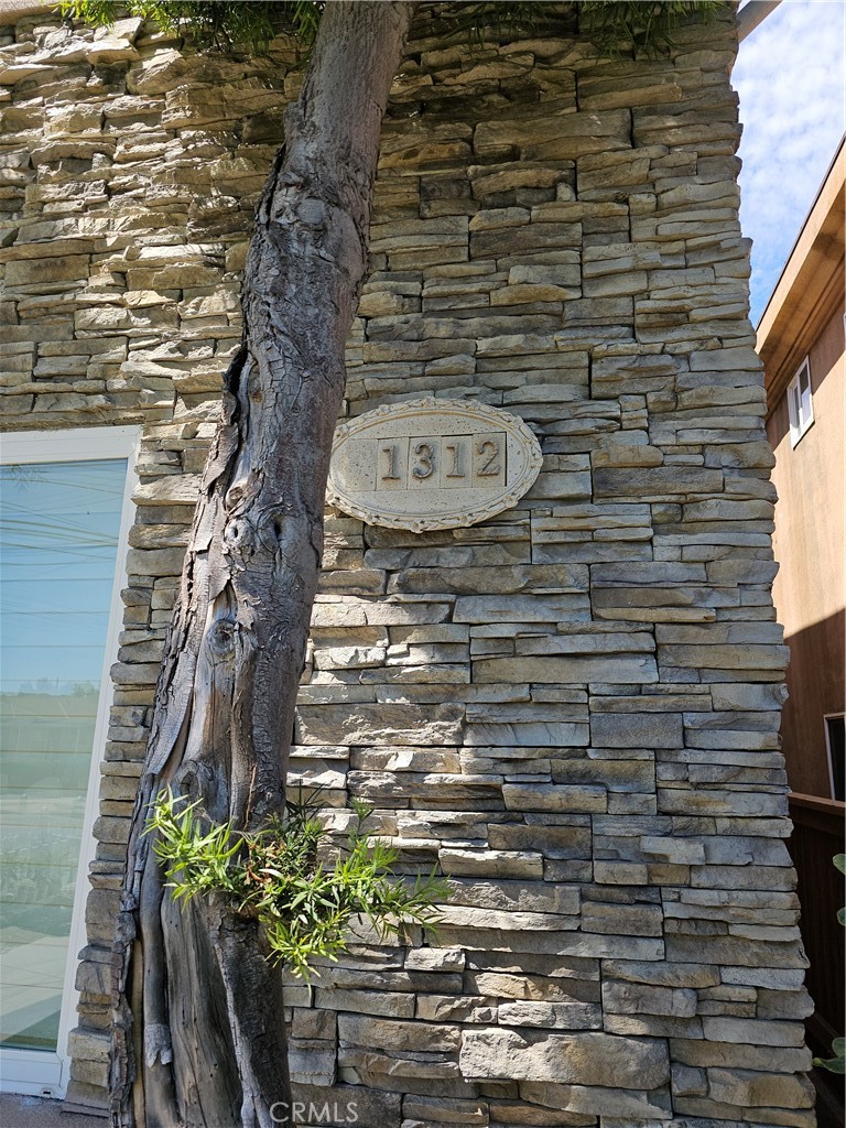 1312 W 1st Street Sold Property