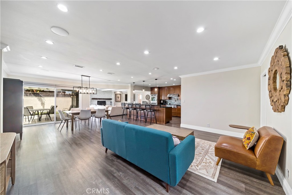 3447 Hackett Avenue Sold Property