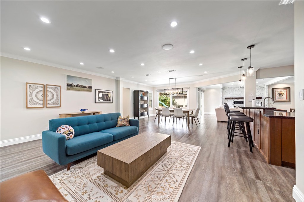 3447 Hackett Avenue Sold Property