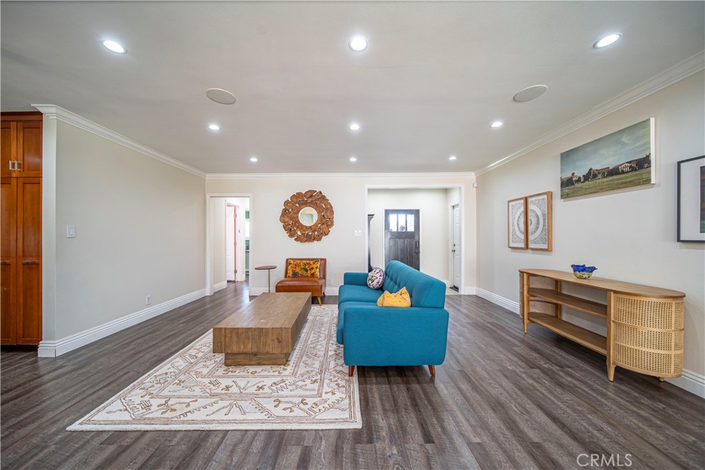 3447 Hackett Avenue Sold Property