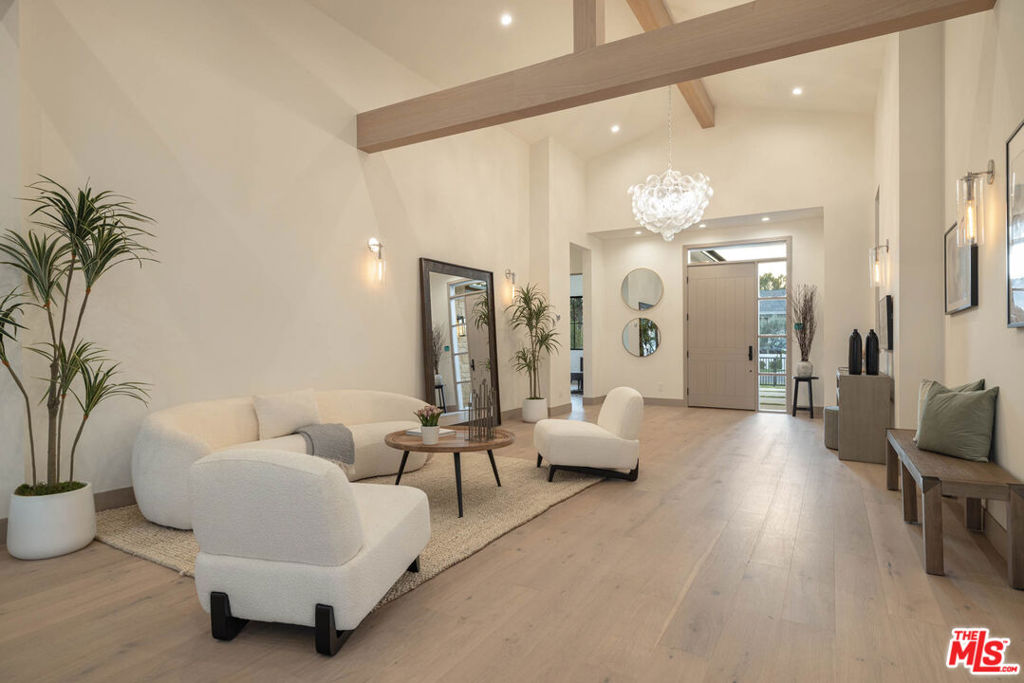 4512 Sunnyslope Avenue Sold Property