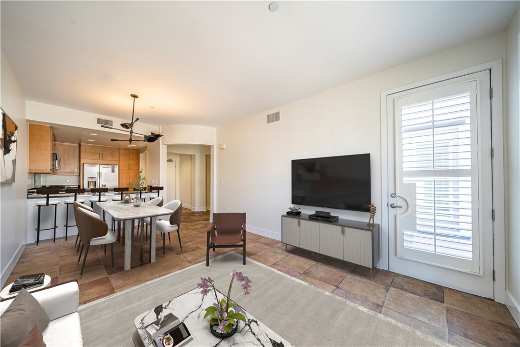 150 The Promenade N 511 Sold Property