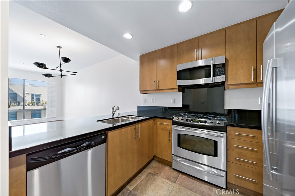 150 The Promenade N 511 Sold Property