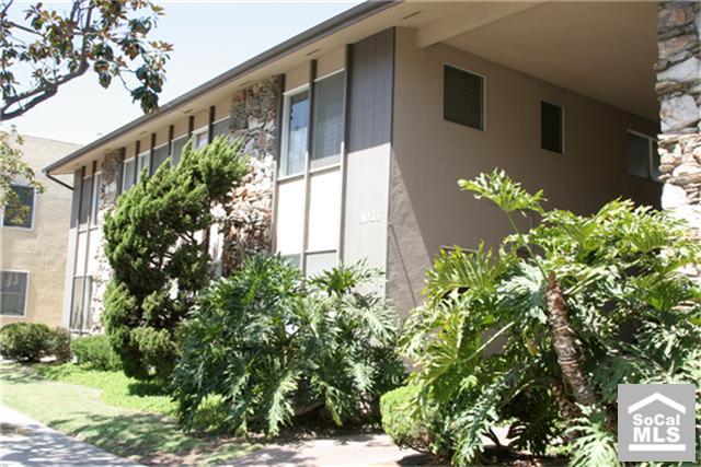 1023 E 1ST Street 15 Sold Property