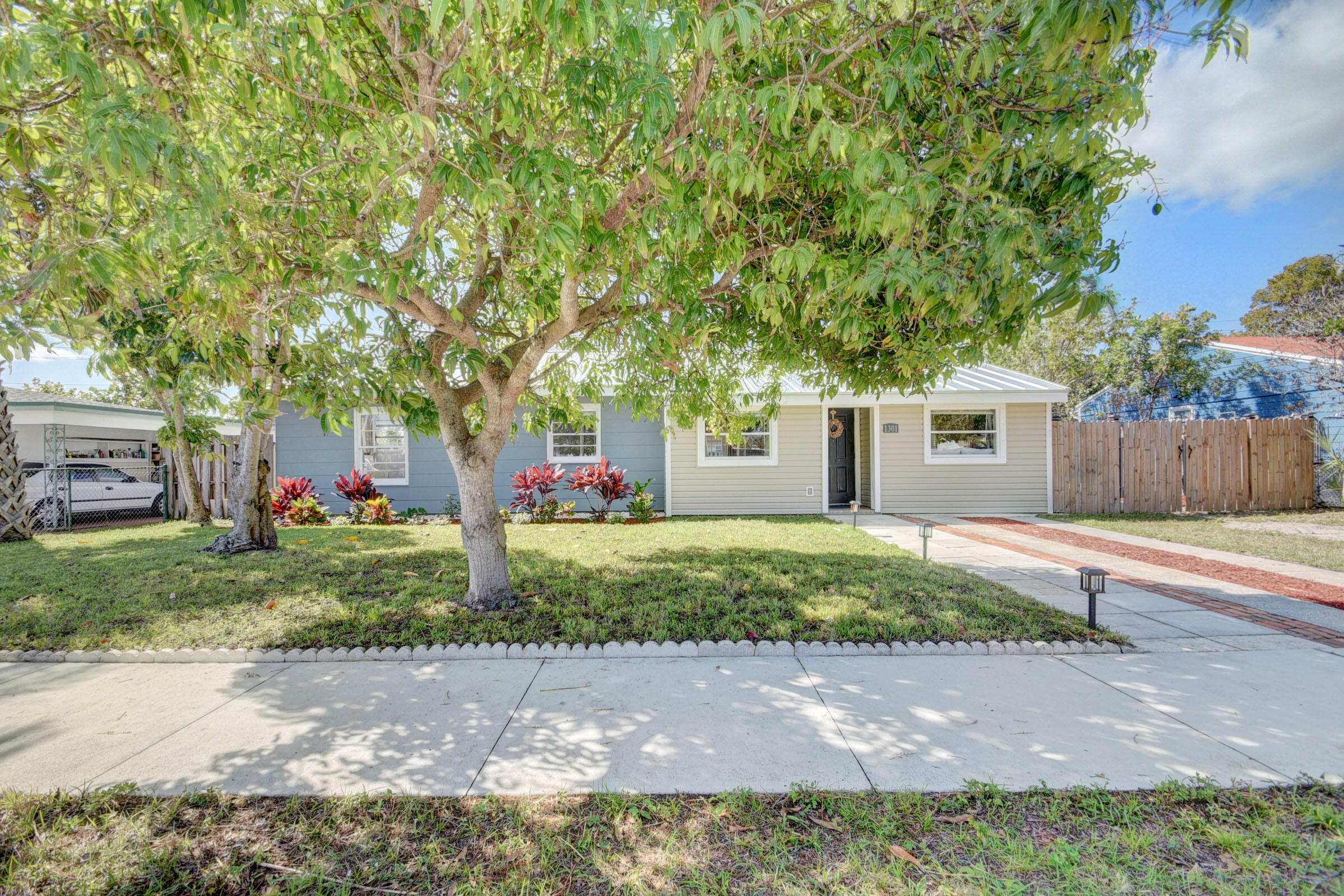 1301 Crestwood Boulevard Sold Property